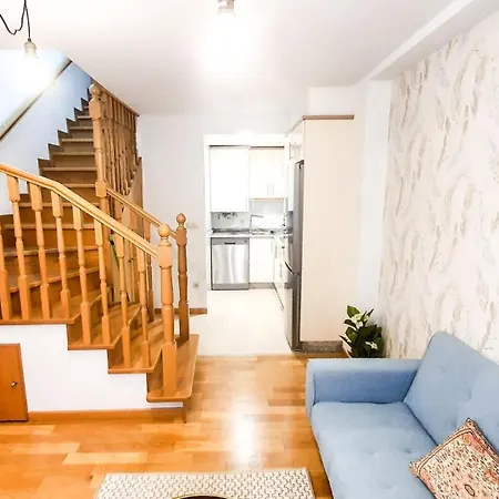 Lägenhet Duplex Completo En Santiago, De 2 A 7 Personas- Gp 3b